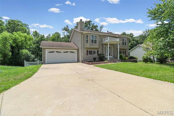 704 Sportsmans CT, Warrenton, MO 63383