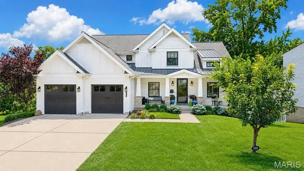 1060 Chelsea AVE, Glendale, MO 63122