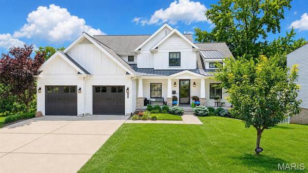 1060 Chelsea AVE, Glendale, MO 63122
