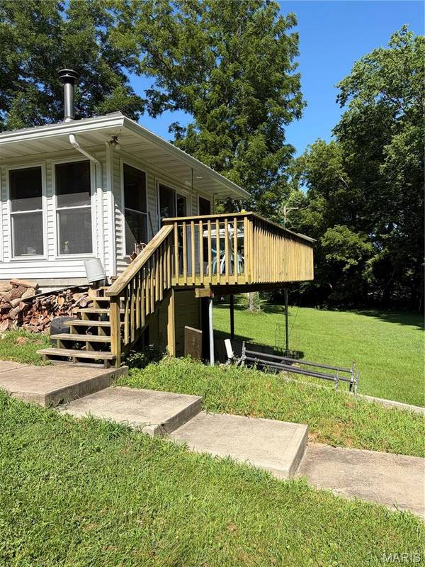8773 Highway 79, Louisiana, MO 63353