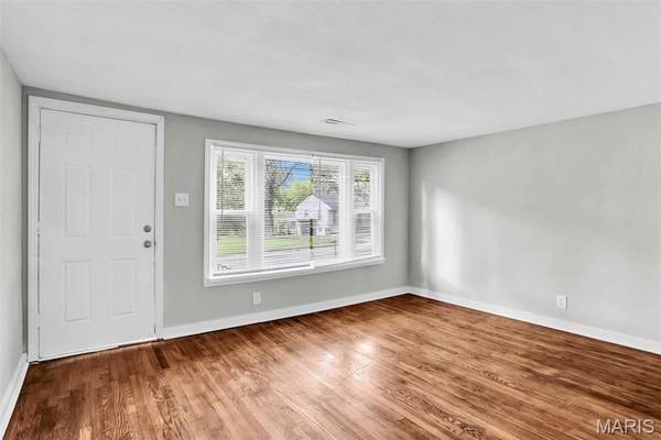 134 Anistasia DR, Calverton Park, MO 63135
