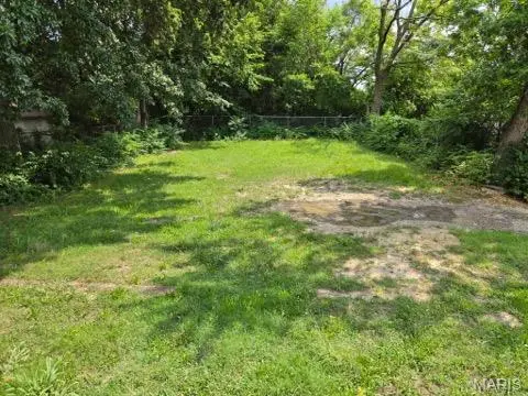 8639 Natural Bridge RD, Bel Ridge, MO 63121