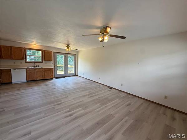 3209 College AVE, Alton, IL 62002