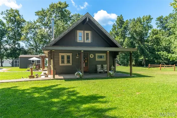 173 Arrowwood RD, Duquoin, IL 62832