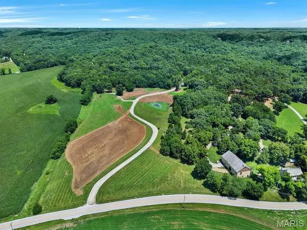 2323 Highway F, Defiance, MO 63341