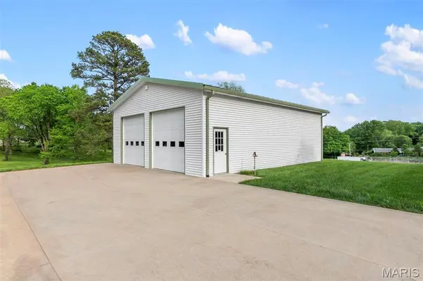 1605 Old Cape RD, Jackson, MO 63755