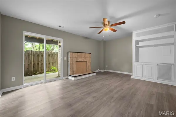 2317 Driftwood PL, Maryland Heights, MO 63146