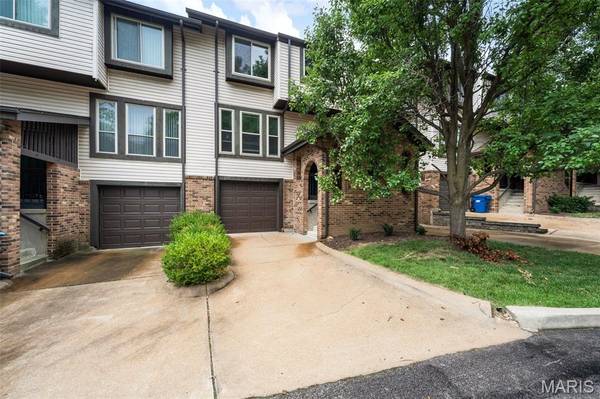 2317 Driftwood PL, Maryland Heights, MO 63146