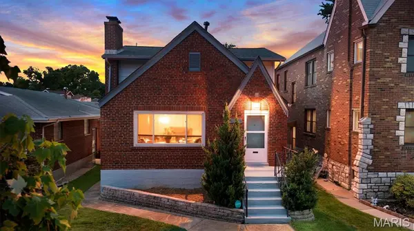 3621 Watson RD, St Louis, MO 63109