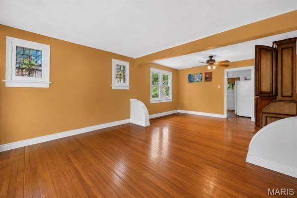 7707 Murdoch AVE, Shrewsbury, MO 63119