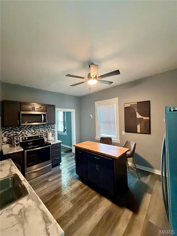 2050 Belle AVE, Jennings, MO 63136