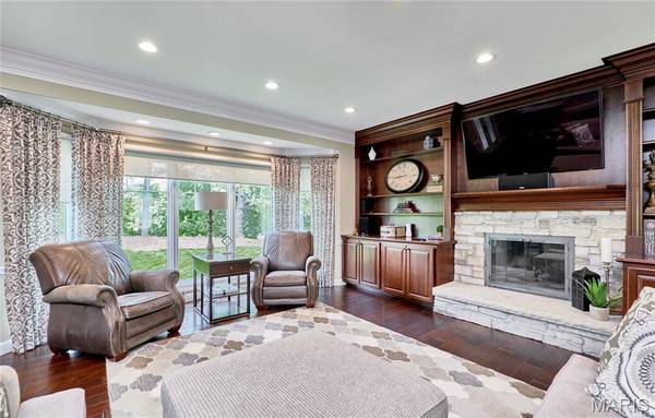 2323 Wellington Estates DR, Chesterfield, MO 63017