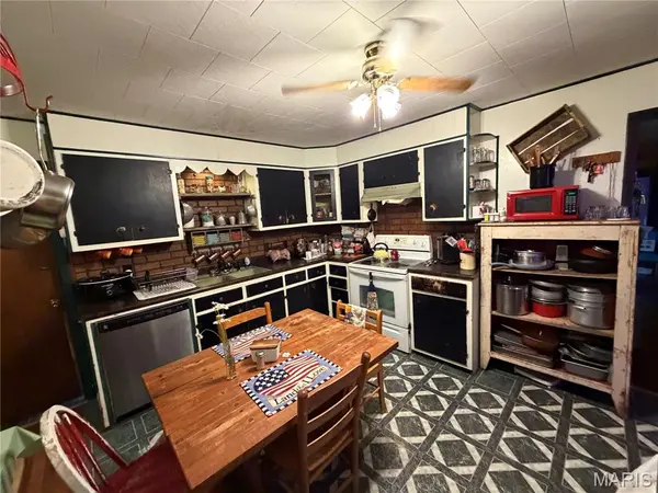 8286 Lockman ST, Winona, MO 65588