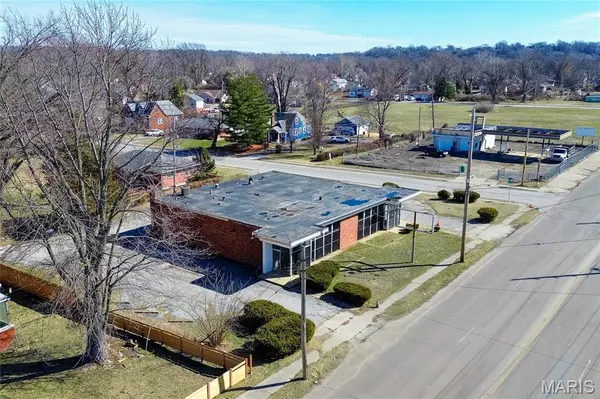7621 State ST, East St Louis, IL 62203