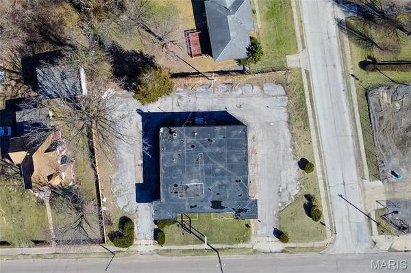 7621 State ST, East St Louis, IL 62203