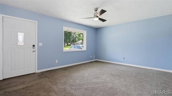 20599 Snicker CT, Waynesville, MO 65583