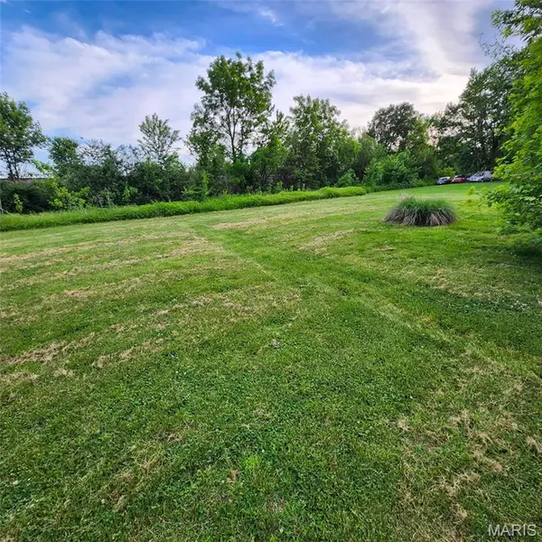309 E Clay ST, Pleasant Hill, IL 62366