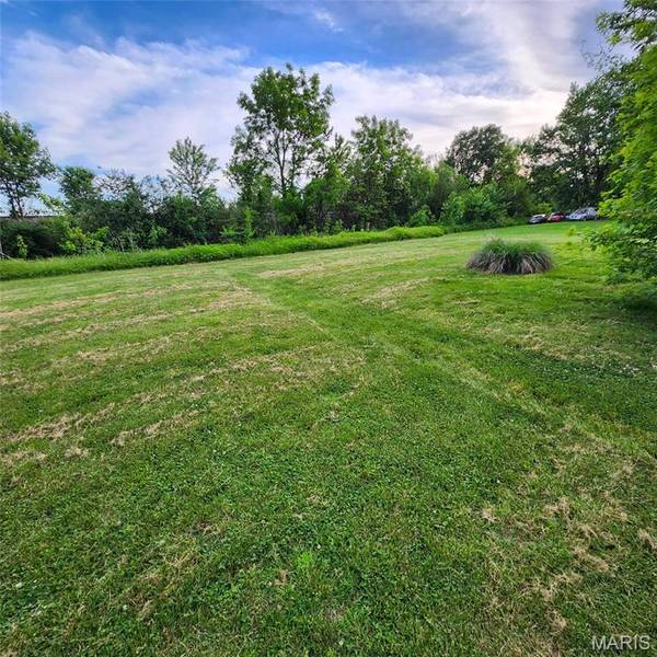 309 E Clay ST, Pleasant Hill, IL 62366