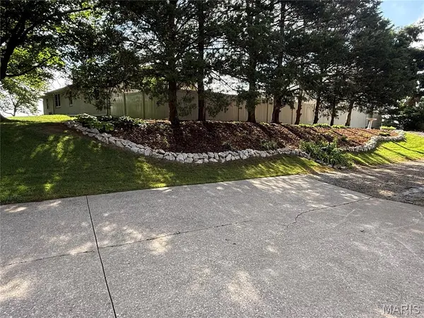 3316 County Road 316, Cape Girardeau, MO 63701