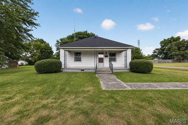 206 S Main Cross ST, Bowling Green, MO 63334
