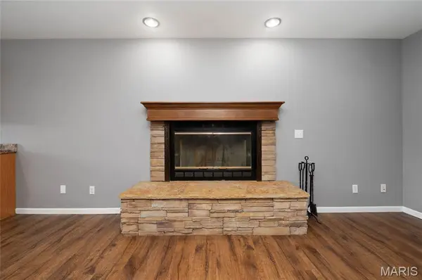 27849 Highway Aa, Laquey, MO 65534