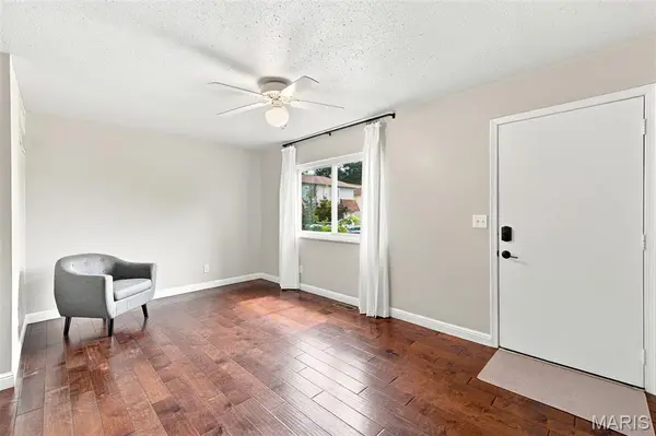 879 Portsdown RD, Ballwin, MO 63011
