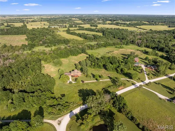 22694 Spencer LN, Kirksville, MO 63501