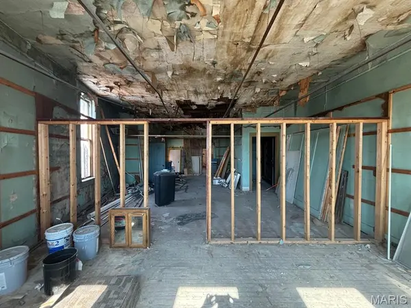 113 South Main Street, Monroe City, MO 63456