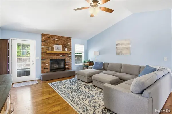 10 Spring Terrace CT, Columbia, IL 62236