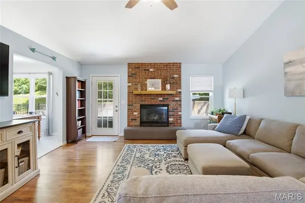 10 Spring Terrace CT, Columbia, IL 62236