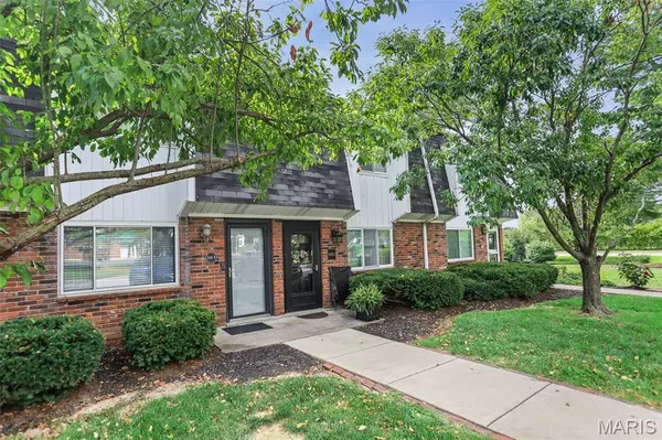5001 Little Creek LN #C, Godfrey, IL 62035