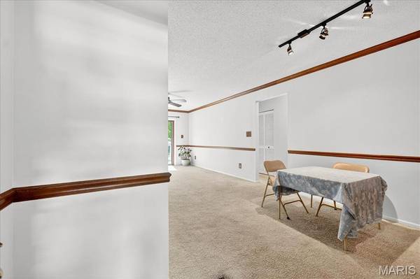 12952 Bryce Canyon DR #B, Maryland Heights, MO 63043