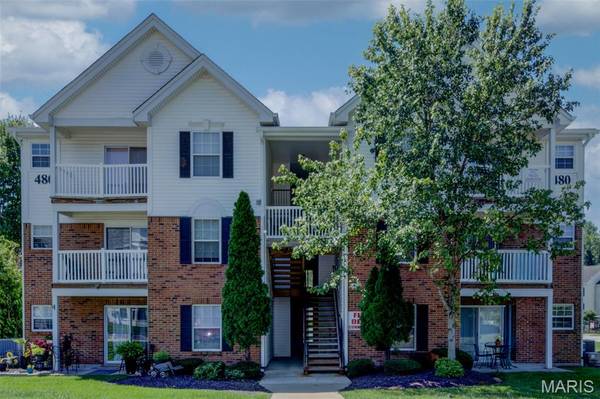 480 Benton DR #F, St Peters, MO 63376