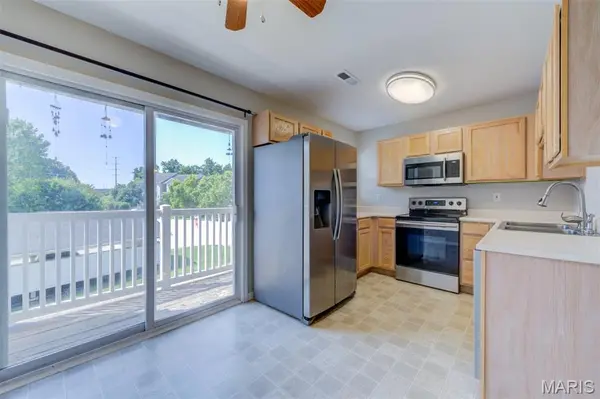 480 Benton DR #F, St Peters, MO 63376