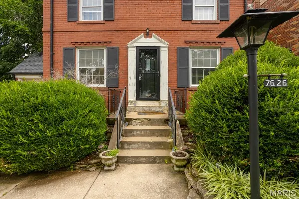 7626 Lindbergh DR, Richmond Heights, MO 63117