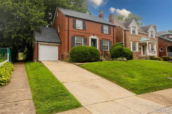7626 Lindbergh DR, Richmond Heights, MO 63117