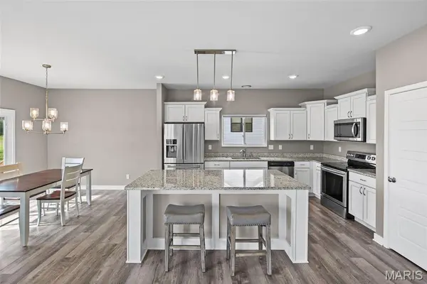 207 Grand Rapids LN, Edwardsville, IL 62025