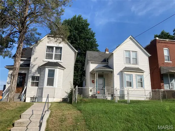 5121 Wicklow PL, St Louis, MO 63111