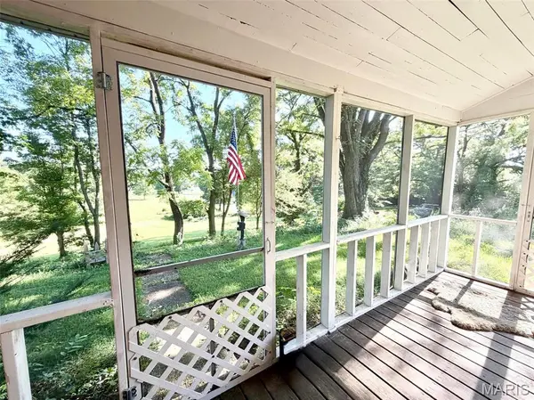 498 M- South Street, Hartville, MO 65667