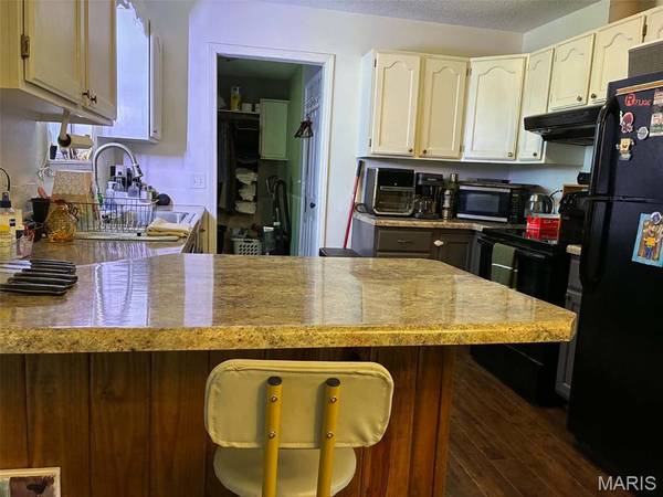 1000 Susan ST, Dexter, MO 63841