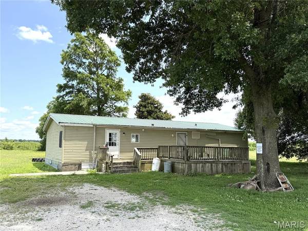 2700 E 7th, Caruthersville, MO 63830