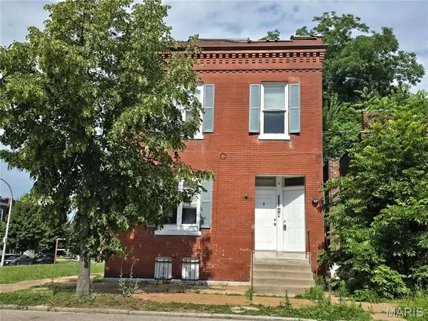 4555 S Compton AVE, St Louis, MO 63111