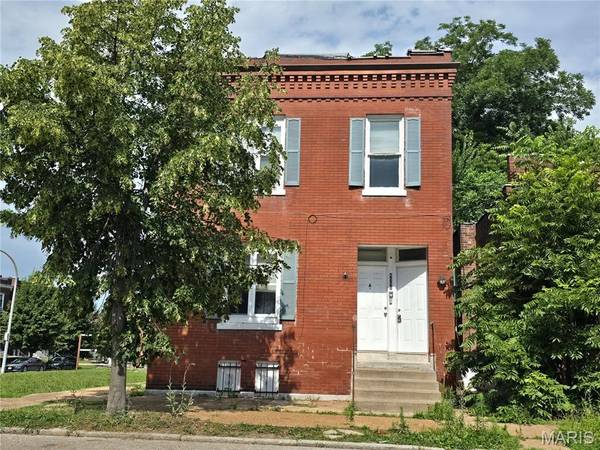 4555 S Compton AVE, St Louis, MO 63111