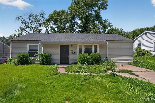 9851 Vickie PL, St Louis, MO 63136