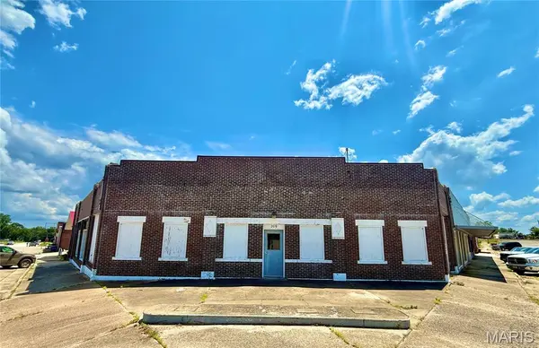 107 W Camden AVE, Richland, MO 65556