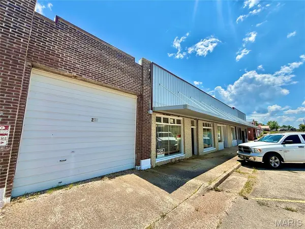 107 W Camden AVE, Richland, MO 65556