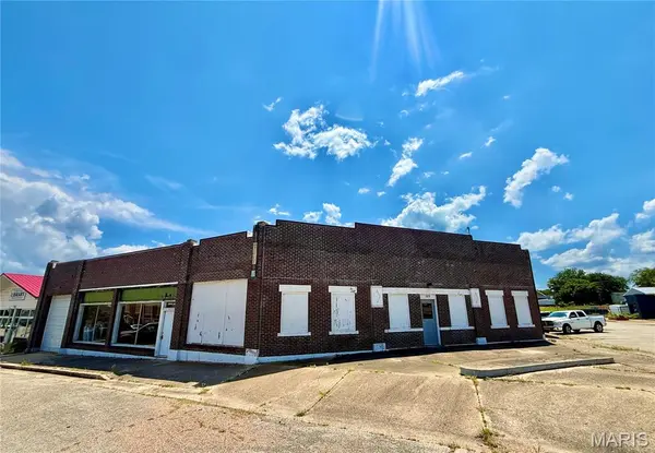 107 W Camden AVE, Richland, MO 65556