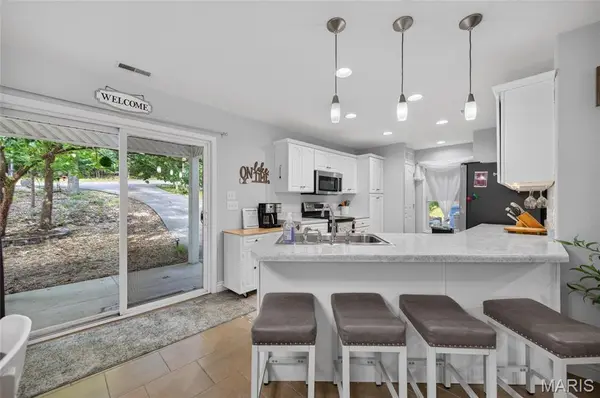 133 Wye DR, Lake Ozark, MO 65049
