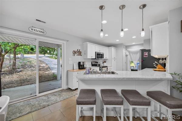 133 Wye DR, Lake Ozark, MO 65049