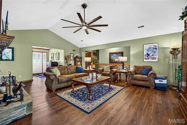 411 Highway J RD, Montgomery City, MO 63361